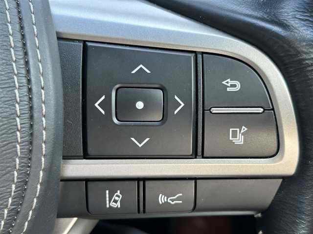 レクサス ＧＳ 300h バージョンL 兵庫県 2015(平27)年 3.2万km ソニッククォーツ 純正ナビ/CD/DVD/TV/Bluetooth/USB/AUX/バックカメラ/ビルトインETC2.0/プリクラッシュセーフティ/レーンキープアシスト/オートマチックハイビーム/OPブラインドスポットモニター/レーダークルーズコントロール/OPサンルーフ/OPパワートランクリッド/本革シート/前席パワーシート/前席シートベンチレーション/前席シートヒーター/本革ステアリング/ステアリングヒーター/電動リヤサンシェード/MTモード付AT/パドルシフト/オートライト/LEDヘッドライト/LEDフォグランプ/スマートキー