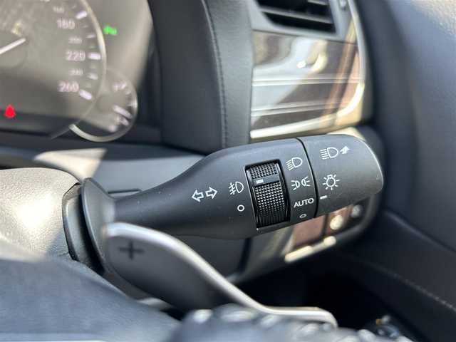 レクサス ＧＳ 300h バージョンL 兵庫県 2015(平27)年 3.2万km ソニッククォーツ 純正ナビ/CD/DVD/TV/Bluetooth/USB/AUX/バックカメラ/ビルトインETC2.0/プリクラッシュセーフティ/レーンキープアシスト/オートマチックハイビーム/OPブラインドスポットモニター/レーダークルーズコントロール/OPサンルーフ/OPパワートランクリッド/本革シート/前席パワーシート/前席シートベンチレーション/前席シートヒーター/本革ステアリング/ステアリングヒーター/電動リヤサンシェード/MTモード付AT/パドルシフト/オートライト/LEDヘッドライト/LEDフォグランプ/スマートキー