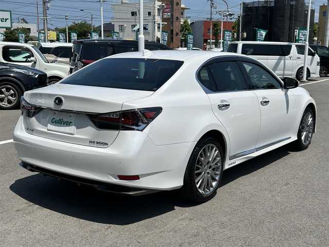 レクサス ＧＳ 300h バージョンL 兵庫県 2015(平27)年 3.2万km ソニッククォーツ 純正ナビ/CD/DVD/TV/Bluetooth/USB/AUX/バックカメラ/ビルトインETC2.0/プリクラッシュセーフティ/レーンキープアシスト/オートマチックハイビーム/OPブラインドスポットモニター/レーダークルーズコントロール/OPサンルーフ/OPパワートランクリッド/本革シート/前席パワーシート/前席シートベンチレーション/前席シートヒーター/本革ステアリング/ステアリングヒーター/電動リヤサンシェード/MTモード付AT/パドルシフト/オートライト/LEDヘッドライト/LEDフォグランプ/スマートキー
