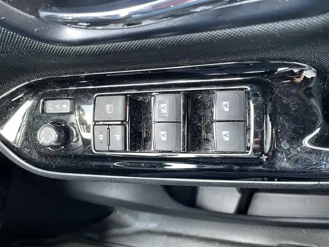 トヨタ ヴォクシー ZS 煌Ⅱ 熊本県 2020(令2)年 2.3万km ブラック ・スマートキー/・プッシュスタート/・プリクラッシュセーフティ/・レーンデパーチャーアラート/・パーキングサポートブレーキ/・コーナーセンサー/・オートマチックハイビーム/・先行車発進告知/・クルーズコントロール/・社外11インチメモリナビ/　【BVD・Bluetooth・USB・SD・HDMI・MSV】/・フルセグTV/・12.8インチフリップダウンモニター(PXH12X-R)/・バックカメラ/・ETC/・ドライブレコーダー(前後録画)/・両側パワースライドドア/・革調シートカバー/・LEDヘッドランプ/・フォグランプ/・純正マット/・純正バイザー/・保証書/取説
