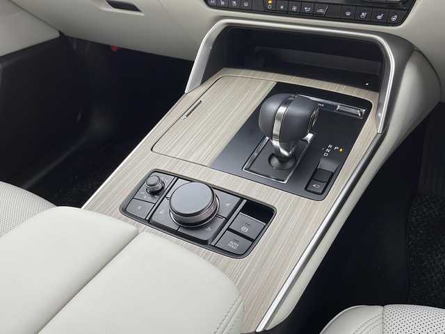 マツダ ＣＸ－６０ XD エクスクルーシブモード 大阪府 2023(令5)年 1.5万km ロジウムホワイトプレミアムメタリック 【メーカーOP】/パノラマサンルーフ/【主要装備】/12.3インチセンターディスプレイ/・フルセグテレビ/・AM/FM/BT/・Apple　Carplay/Android Auto/・Boseサウンドシステム+12スピーカー/ヘッドアップディスプレイ/白革合皮シート/・パワーシート（運転席/助手席）/・シートヒーター/エアシート（運転席/助手席）/置くだけ充電/USB端子/【安全装備】/マツダレーダークルーズコントロール（全車速追従機能付き）/360°ビューモニター/スマートブレーキサポート/クルージング＆トラフィック・サポート/DEA/ドライバーモニタリング/ブラインドスポットモニター