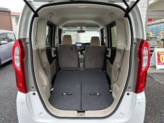 ホンダ Ｎ ＢＯＸ G L ホンダセンシング 福岡県 2020(令2)年 4.1万km プラチナホワイトパール ワンオーナー/純正8インチメモリナビ【VXU-217NBi】/　(CD/DVD/AM/FM/フルセグTV/Bluetooth/Music Rack)/バックカメラ/ホンダセンシング/・衝突軽減ブレーキ/・誤発進抑制機能/・後方誤発進抑制機能/・歩行者事故低減ステアリング/・路外逸脱抑制機能/・先行車発進お知らせ機能/・標識認識機能/アダプティブクルーズコントロール/アイドリングストップ/横滑り防止/ふらつき防止/純正14インチアルミホイール/片側パワースライドドア/純正前後ドライブレコーダー【DRH-204VD】/ビルトインETC/シートヒーター（D/N）/純正フロアマット/プッシュスタート/ドアバイザー/USBポート/アクセサリーソケット/ISOFIX/保証書/取扱説明書/ナビ取扱説明書