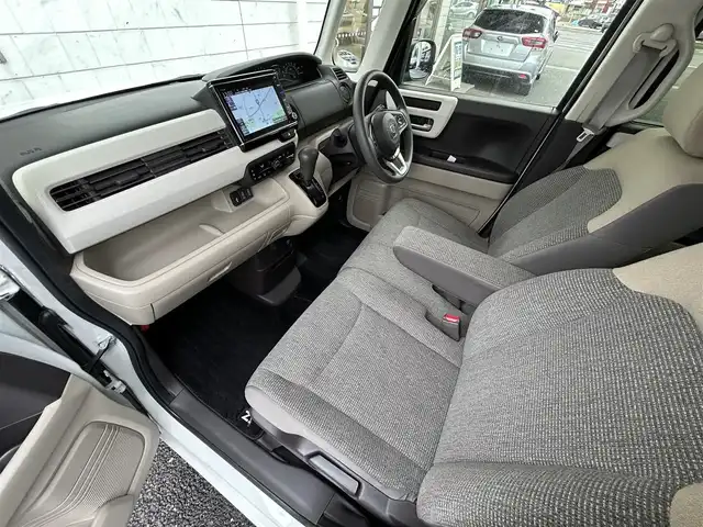 ホンダ Ｎ ＢＯＸ G L ホンダセンシング 福岡県 2020(令2)年 4.1万km プラチナホワイトパール ワンオーナー/純正8インチメモリナビ【VXU-217NBi】/　(CD/DVD/AM/FM/フルセグTV/Bluetooth/Music Rack)/バックカメラ/ホンダセンシング/・衝突軽減ブレーキ/・誤発進抑制機能/・後方誤発進抑制機能/・歩行者事故低減ステアリング/・路外逸脱抑制機能/・先行車発進お知らせ機能/・標識認識機能/アダプティブクルーズコントロール/アイドリングストップ/横滑り防止/ふらつき防止/純正14インチアルミホイール/片側パワースライドドア/純正前後ドライブレコーダー【DRH-204VD】/ビルトインETC/シートヒーター（D/N）/純正フロアマット/プッシュスタート/ドアバイザー/USBポート/アクセサリーソケット/ISOFIX/保証書/取扱説明書/ナビ取扱説明書