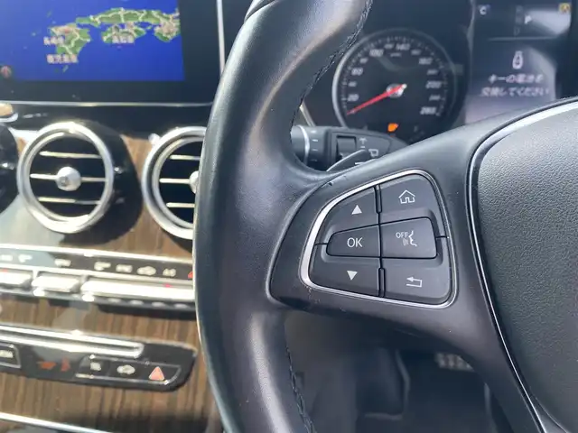 メルセデス・ベンツ ＧＬＣ２５０ 4マチックエディション1 福岡県 2016(平28)年 6.3万km 白 禁煙車/メーカーオプション純正ナビ/CD/DVD/フルセグTV/Bluetooth/Burmesterオーディオ/全方位カメラ/バックカメラ/ブラインドスポットモニター/ヘッドアップディスプレイ/ビルトインETC/衝突被害軽減システム/クリアランスソナー/横滑り防止装置/レーンキープアシスト/レーダークルーズコントロール/アイドリングストップ/LEDヘッドライト/オートライト/レザーシート/全席シートヒーター/前席パワーシート/前席シートメモリ/パドルシフト/サンルーフ/パワーバックドア/スマートキー/ディーラーオプション純正フロアマット(Designo)/純正20インチアルミホイール