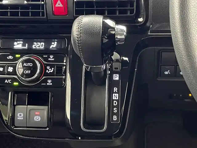 ダイハツ タント カスタム RS 愛知県 2023(令5)年 1.9万km シャイニングホワイトパール 社外ナビ　全方位カメラ　両パワ　禁煙車　スマートアシスト３　フルセグＴＶ　純正アルミホイール　ＬＥＤオートライト　前後ドラレコ　ＥＴＣ　衝突軽減　純正フロアマット　ハーフレザー　シートヒーター　ＤＶＤ