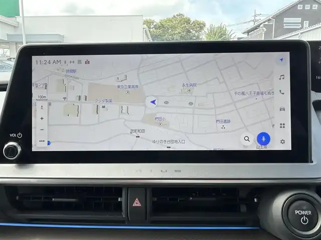 トヨタ プリウス Z 東京都 2023(令5)年 1.7万km プラチナホワイトパールマイカ ワンオーナー/純正フルセグTVナビ/（USB/Bluetooth/type-c）/純正19インチアルミホイール/純正フロアマット/モデリスタサイドスカートエアロ/ガラスルーフ/アラウンドビューモニター/追従式クルーズコントロール/クリアランスソナー/レーンキープアシスト/ビルトインETC2.0/バックカメラ/電動リアゲート/パワーシート/シートヒーター/エアシート/ワイヤレスチャージャー/オートLEDライト/オートマチックハイビーム/横滑り防止装置/衝突被害軽減システム/スマートキー/スペアキー１本/保証書