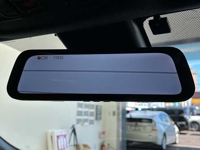 トヨタ ヤリスクロス ハイブリッド Z アドベンチャー 愛知県 2023(令5)年 1.6万km ブラックマイカ/プラチナホワイトパールマイカ 純正ディスプレイオーディオ/ナビ・テレビキット/パノラミックビューモニター/ミラー型ドラレコ/パワーバックドア/前席シートヒーター/ステアリングヒーター/ビルトインETC/パワーシート/電動パーキングブレーキ/レーダークルーズコントロール/プリクラッシュセーフティ/内装ブラウンハーフレザーシート/ブラインドスポットモニター/クリアランスソナー