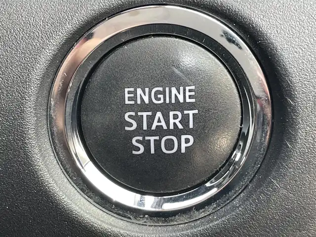 トヨタ ヴォクシー ZS 煌Ⅱ 岡山県 2020(令2)年 9.5万km ブラック 登録時走行距離：94719km/禁煙車/純正9インチナビ(型番：NSZT-Y68T)/　(CD/DVD/フルセグTV/Bluetooth)/バックカメラ/クルーズコントロール/衝突被害軽減システム/車線逸脱警報（レーンキープアシスト）/コーナーセンサー/ビルトインETC/両側パワースライドドア/革巻きステアリング/ステアリングスイッチ/純正LEDヘッドライト/フォグライト/オートライト/オートマチックハイビーム/プッシュスタート/スマートキー/MTモード付きAT/アイドリングストップ/純正アルミホイール 16インチ/ドアバイザー/ロールサンシェード/ウインカーミラー/電動格納ミラー/オートリトラミラー/純正フロアマット/横滑防止装置/盗難防止装置/取扱説明書/ナビ取扱説明書/新車時整備手帳（保証書）