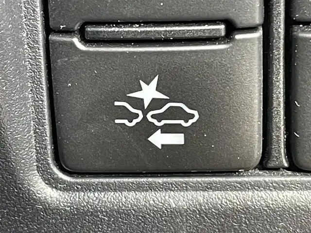 トヨタ ヴォクシー ZS 煌Ⅱ 岡山県 2020(令2)年 9.5万km ブラック 登録時走行距離：94719km/禁煙車/純正9インチナビ(型番：NSZT-Y68T)/　(CD/DVD/フルセグTV/Bluetooth)/バックカメラ/クルーズコントロール/衝突被害軽減システム/車線逸脱警報（レーンキープアシスト）/コーナーセンサー/ビルトインETC/両側パワースライドドア/革巻きステアリング/ステアリングスイッチ/純正LEDヘッドライト/フォグライト/オートライト/オートマチックハイビーム/プッシュスタート/スマートキー/MTモード付きAT/アイドリングストップ/純正アルミホイール 16インチ/ドアバイザー/ロールサンシェード/ウインカーミラー/電動格納ミラー/オートリトラミラー/純正フロアマット/横滑防止装置/盗難防止装置/取扱説明書/ナビ取扱説明書/新車時整備手帳（保証書）