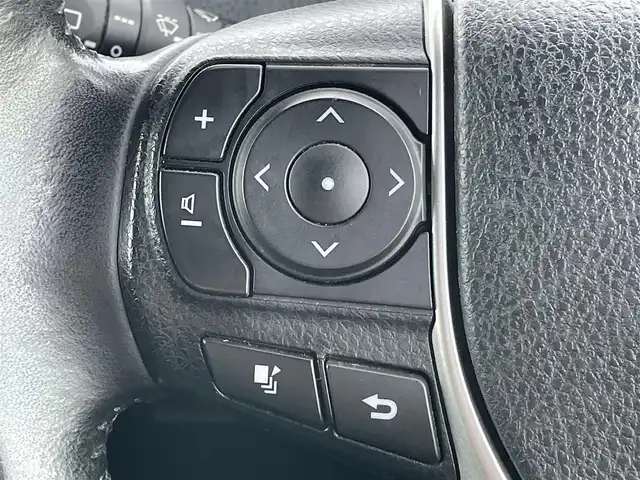 トヨタ ヴォクシー ZS 煌Ⅱ 岡山県 2020(令2)年 9.5万km ブラック 登録時走行距離：94719km/禁煙車/純正9インチナビ(型番：NSZT-Y68T)/　(CD/DVD/フルセグTV/Bluetooth)/バックカメラ/クルーズコントロール/衝突被害軽減システム/車線逸脱警報（レーンキープアシスト）/コーナーセンサー/ビルトインETC/両側パワースライドドア/革巻きステアリング/ステアリングスイッチ/純正LEDヘッドライト/フォグライト/オートライト/オートマチックハイビーム/プッシュスタート/スマートキー/MTモード付きAT/アイドリングストップ/純正アルミホイール 16インチ/ドアバイザー/ロールサンシェード/ウインカーミラー/電動格納ミラー/オートリトラミラー/純正フロアマット/横滑防止装置/盗難防止装置/取扱説明書/ナビ取扱説明書/新車時整備手帳（保証書）