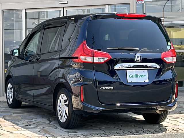 ホンダ フリード G ホンダセンシング 静岡県 2019(令1)年 4.1万km ミッドナイトブルービームM 純正ナビ  /（Bluetooth／CD／DVD／USB／フルセグTV）/バックカメラ  /両側電動スライドドア  /レーダークルーズコントロール/前席シートヒーター  /レーンキープアシスト  /後方ソナー  /衝突軽減ブレーキ  /アイドリングストップ  /3列シート  /盗難防止装置  /LEDヘッドライト  /オートライト  /プッシュスタート  /スマートキー