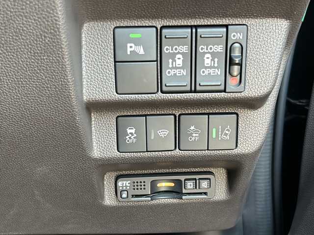 ホンダ フリード G ホンダセンシング 静岡県 2019(令1)年 4.1万km ミッドナイトブルービームM 純正ナビ  /（Bluetooth／CD／DVD／USB／フルセグTV）/バックカメラ  /両側電動スライドドア  /レーダークルーズコントロール/前席シートヒーター  /レーンキープアシスト  /後方ソナー  /衝突軽減ブレーキ  /アイドリングストップ  /3列シート  /盗難防止装置  /LEDヘッドライト  /オートライト  /プッシュスタート  /スマートキー