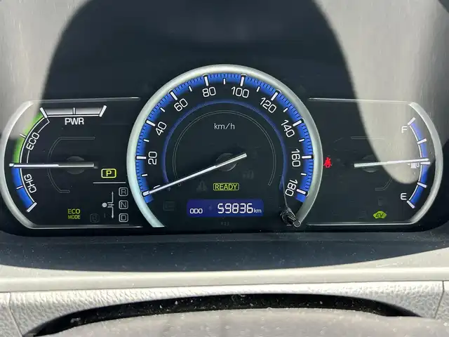 トヨタ ヴォクシー ハイブリッド ZS 福岡県 2016(平28)年 6万km ブラック ワンオーナー/純正メモリナビ/（DVD/フルセグTV/Bluetooth/MSV）/バックカメラ/純正フリップダウンモニター/ビルトインETC/前後ドライブレコーダー/両側パワースライドドア/横滑り防止装置/TRC/三列シート/リアサンシェード/プッシュスタート/革巻きステアリング/ステアリングスイッチ/純正16インチアルミホイール/純正LEDヘッドライト/スマートキー/保証書/取扱説明書