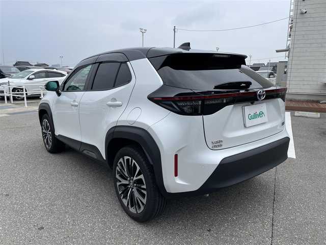 トヨタ ヤリスクロス ハイブリッド Z 石川県 2023(令5)年 4.5万km パールⅡ ワンオーナー/純正ディスプレイオーディオ/ナビ/フルセグTV/パノラマモニター/LEDヘッドライト/ビルトインETC2.0/デジタルミラー/ドラレコ/パワーバックドア/AV100V/純正アルミホイール/ハーフレザーシート/D席パワーシート/スマートキー/プッシュスタート/電動ミラー/保証書