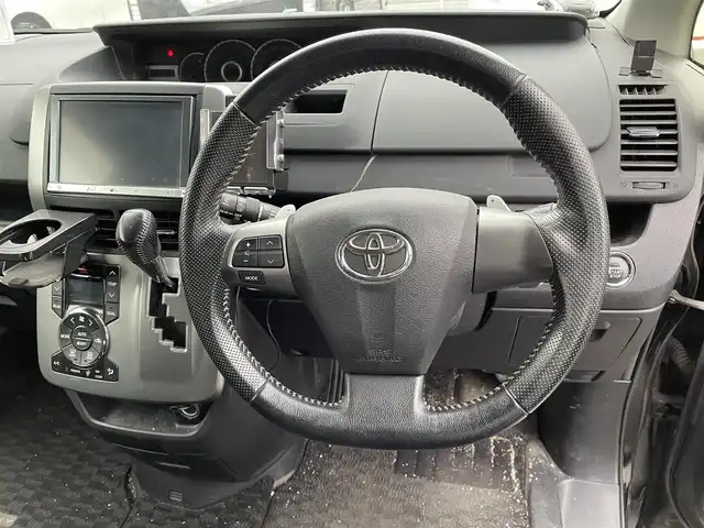 トヨタ ヴォクシー ZS 煌Ⅱ 大阪府 2012(平24)年 10.6万km ブラック ”(株)IDOMが運営する【じしゃロン堺店】の自社ローン専用車両になります。/こちらは現金またはオートローンご利用時の価格です。自社ローンご希望の方は別途その旨お申付け下さい”