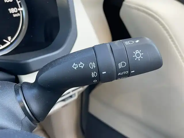 トヨタ ランドクルーザー 愛知県 2024(令6)年 0.7万km プレシャスホワイトパール メーカー純正ナビ　/サンルーフ　/本革レザーシート　/Ｆ・Ｒモデリスタエアロ　/スポーツマフラー　/パワーバックドア　/クリアランスソナー　/リアエンターテイメント　/純正２０インチＡＷ　/ＥＴＣ２．０/純正フロアマット・ドアバイザー/パワーバックドア/BT/DTV/ルーフレール/衝突軽減ブレーキシステム