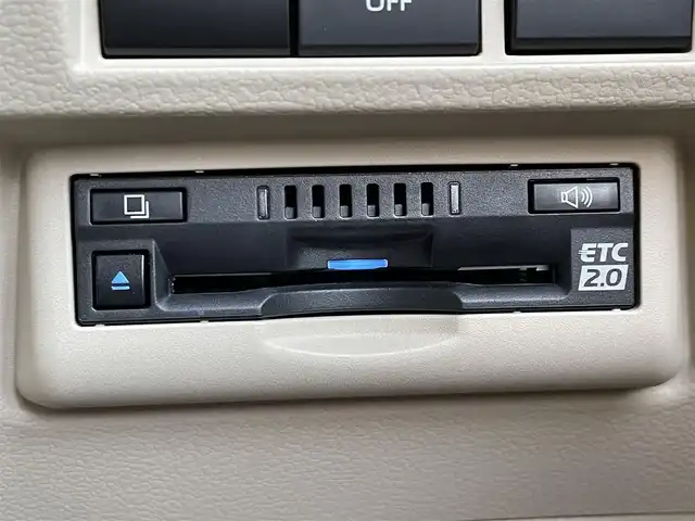 トヨタ ランドクルーザー 愛知県 2024(令6)年 0.7万km プレシャスホワイトパール メーカー純正ナビ　/サンルーフ　/本革レザーシート　/Ｆ・Ｒモデリスタエアロ　/スポーツマフラー　/パワーバックドア　/クリアランスソナー　/リアエンターテイメント　/純正２０インチＡＷ　/ＥＴＣ２．０/純正フロアマット・ドアバイザー/パワーバックドア/BT/DTV/ルーフレール/衝突軽減ブレーキシステム