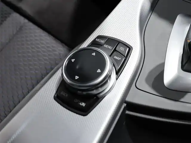 ＢＭＷ ３２０ｄ Mスポーツ 静岡県 2013(平25)年 9.7万km アルピンホワイトⅢ 純正ナビ/ドライブレコーダー/前パワーシート/パドルシフト/クルーズコントロール/バックカメラ/ETC/LKA