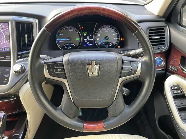 トヨタ クラウン マジェスタ 広島県 2014(平26)年 4.9万km ホワイトパールクリスタルシャイン 禁煙/純正HDDナビ/CD/DVD/DTV/Bluetooth/バックカメラ/クルーズコントロール/純正18インチアルミホイール/パワーシート/シートヒーター/LEDオートライト/インテリジェントAFS/クリアランスソナー/純正フロアマット/純正ドアバイザー/ビルトインETC/スマートキー/プッシュスタート/イージークローザー