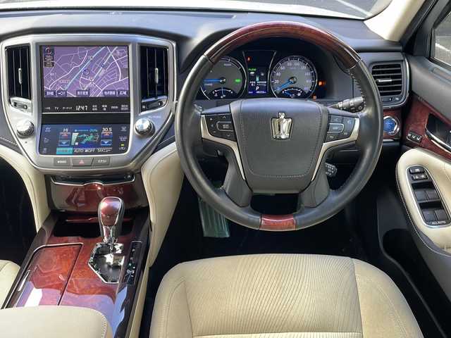 トヨタ クラウン マジェスタ 広島県 2014(平26)年 4.9万km ホワイトパールクリスタルシャイン 禁煙/純正HDDナビ/CD/DVD/DTV/Bluetooth/バックカメラ/クルーズコントロール/純正18インチアルミホイール/パワーシート/シートヒーター/LEDオートライト/インテリジェントAFS/クリアランスソナー/純正フロアマット/純正ドアバイザー/ビルトインETC/スマートキー/プッシュスタート/イージークローザー