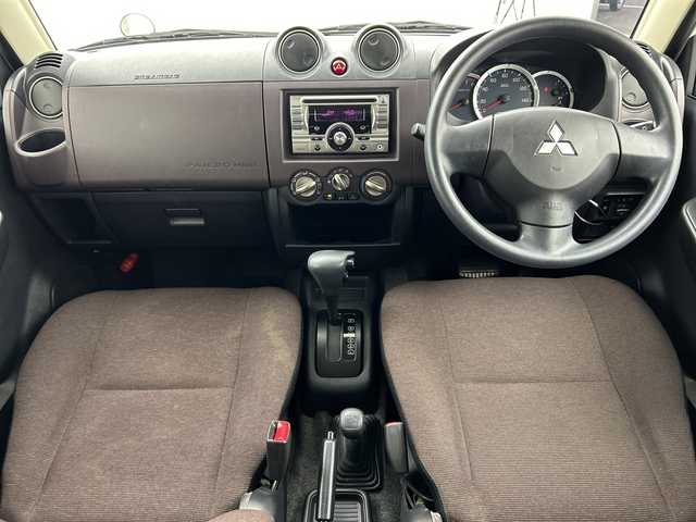 三菱 パジェロ ミニ VR 三重県 2011(平23)年 3.7万km シルキーホワイト /禁煙車//社外オーディオ/・CD・AM・FM//4WD//AC//フロアマット//ドアバイザー//ハロゲンライト//リモコンキー