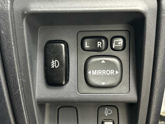 三菱 パジェロ ミニ VR 三重県 2011(平23)年 3.7万km シルキーホワイト /禁煙車//社外オーディオ/・CD・AM・FM//4WD//AC//フロアマット//ドアバイザー//ハロゲンライト//リモコンキー