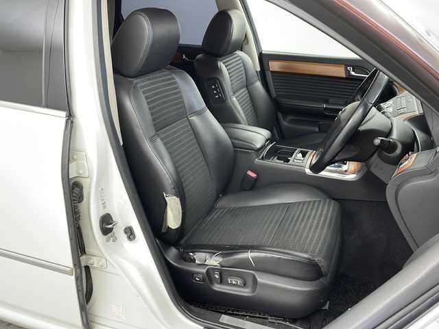 日産 フーガ 350GT FOUR 道央・札幌 2006(平18)年 11.8万km ホワイトパール ・4WD/・純正メーカーナビ  /・DVD/CD/FM/AM//・D.N席パワーシート/・ハーフレザーシート/メモリー付/・サイドブラインドモニター/・HIDライト/オートライト/・SNOWモード/・AFS/VDC/・ハーフレザーシート/・ハーフシェイドガラス