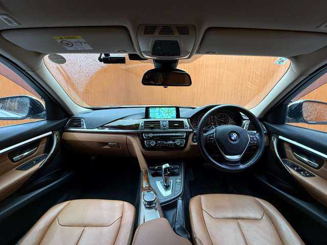 ＢＭＷ ３２０ｄ ツーリング ラグジュアリー 千葉県 2015(平27)年 4.1万km ミネラルホワイト ＡＣＣ　/茶革シート　/ナビ　/Ｂカメラ　/Ｂｌｕｅｔｏｏｔｈ接続　/ＰＤＣ　/パワーシート　/シートヒーター　/電動リアゲート/コンフォートアクセス　/ＬＥＤヘッドライト　　/衝突軽減Ｂ　/ＬＫＡ　/ＥＴＣ　/ドラレコ