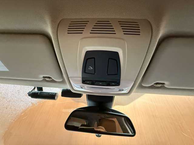 ＢＭＷ ３２０ｄ ツーリング ラグジュアリー 千葉県 2015(平27)年 4.1万km ミネラルホワイト ＡＣＣ　/茶革シート　/ナビ　/Ｂカメラ　/Ｂｌｕｅｔｏｏｔｈ接続　/ＰＤＣ　/パワーシート　/シートヒーター　/電動リアゲート/コンフォートアクセス　/ＬＥＤヘッドライト　　/衝突軽減Ｂ　/ＬＫＡ　/ＥＴＣ　/ドラレコ