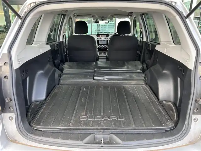 スバル フォレスター 2．0i－L アイサイト 東京都 2014(平26)年 4.6万km アイスシルバーメタリック アイサイト/carrozzeriaナビ【ＭＤＶ－Ｄ５０２ＢＴ】/（Ｂｌｕｅｔｏｏｔｈ／フルセグＴＶ／ＣＤ／ＤＶＤ／ＵＳＢ）/バックカメラ/ＥＴＣ/４ＷＤ/レーダークルーズコントロール/リモコンキー/オートライト/純正フロアマット/社外17インチアルミホイール
