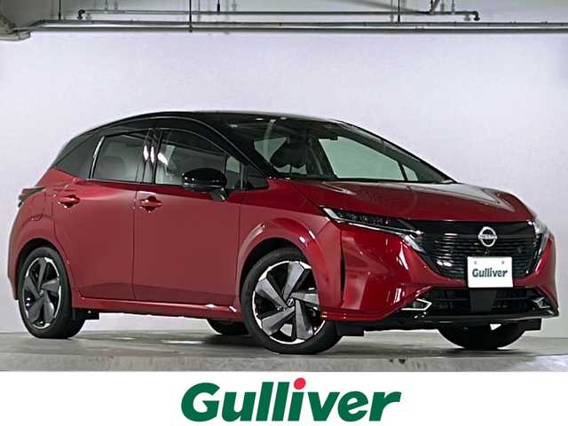 日産 オーラ G FOUR 広島県 2023(令5)年 0.4万km ガーネットレッド/スーパーブラック 2トーン 禁煙車/4WD/エマージェンシーブレーキ/車線逸脱警報/ハイビームアシスト/道路標識認識/速度標識認識/先行車発進お知らせ/コーナーセンサー/純正9型ナビ（MM223D-Le）/・フルセグTV/Bluetooth/SD/HDMI/アラウンドビューモニター/インテリジェントルームミラー/ステアリングヒーター/ハーフレザーシート/シートヒーター/オートライト/LEDヘッドライト/フォグランプ/純正ドライブレコーダー（前）/ETC/純正ドアバイザー/純正17インチアルミホイール/W+サイド+カーテンエアバック