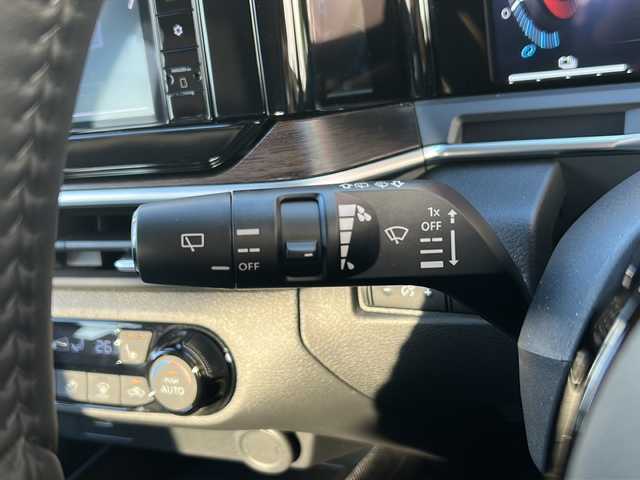 日産 オーラ G FOUR 広島県 2023(令5)年 0.4万km ガーネットレッド/スーパーブラック 2トーン 禁煙車/4WD/エマージェンシーブレーキ/車線逸脱警報/ハイビームアシスト/道路標識認識/速度標識認識/先行車発進お知らせ/コーナーセンサー/純正9型ナビ（MM223D-Le）/・フルセグTV/Bluetooth/SD/HDMI/アラウンドビューモニター/インテリジェントルームミラー/ステアリングヒーター/ハーフレザーシート/シートヒーター/オートライト/LEDヘッドライト/フォグランプ/純正ドライブレコーダー（前）/ETC/純正ドアバイザー/純正17インチアルミホイール/W+サイド+カーテンエアバック