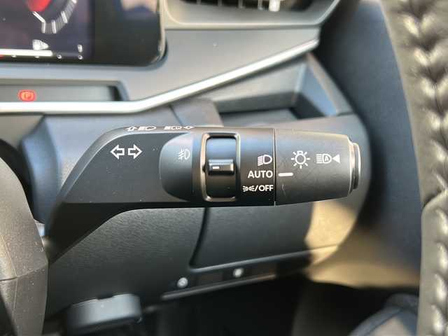 日産 オーラ G FOUR 広島県 2023(令5)年 0.4万km ガーネットレッド/スーパーブラック 2トーン 禁煙車/4WD/エマージェンシーブレーキ/車線逸脱警報/ハイビームアシスト/道路標識認識/速度標識認識/先行車発進お知らせ/コーナーセンサー/純正9型ナビ（MM223D-Le）/・フルセグTV/Bluetooth/SD/HDMI/アラウンドビューモニター/インテリジェントルームミラー/ステアリングヒーター/ハーフレザーシート/シートヒーター/オートライト/LEDヘッドライト/フォグランプ/純正ドライブレコーダー（前）/ETC/純正ドアバイザー/純正17インチアルミホイール/W+サイド+カーテンエアバック