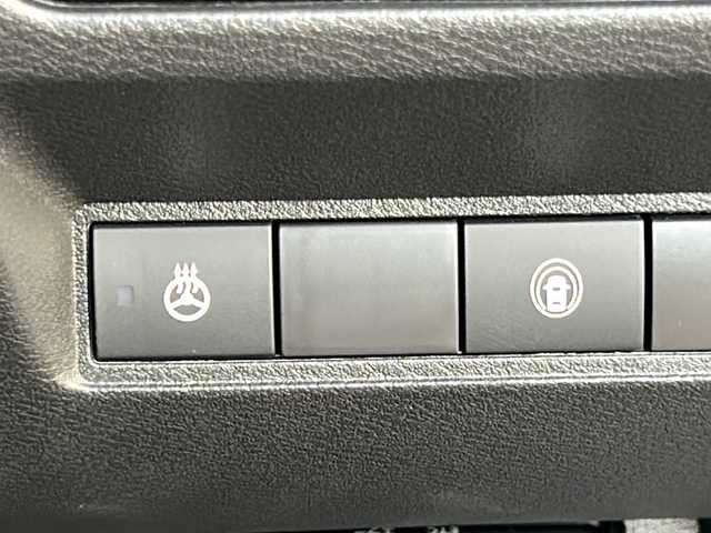 日産 オーラ G FOUR 広島県 2023(令5)年 0.4万km ガーネットレッド/スーパーブラック 2トーン 禁煙車/4WD/エマージェンシーブレーキ/車線逸脱警報/ハイビームアシスト/道路標識認識/速度標識認識/先行車発進お知らせ/コーナーセンサー/純正9型ナビ（MM223D-Le）/・フルセグTV/Bluetooth/SD/HDMI/アラウンドビューモニター/インテリジェントルームミラー/ステアリングヒーター/ハーフレザーシート/シートヒーター/オートライト/LEDヘッドライト/フォグランプ/純正ドライブレコーダー（前）/ETC/純正ドアバイザー/純正17インチアルミホイール/W+サイド+カーテンエアバック