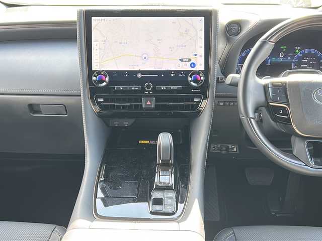 トヨタ アルファードハイブリット Z 佐賀県 2024(令6)年 1.3万km プラチナホワイトパールマイカ 左右独立ムーンルーフ/純正14インチディスプレイオーディオ(ナビ機能/HDMI/CarPlay/Bluetooth/フルセグ)/純正13.2インチリアエンターテイメント/両側パワースライドドア/全方位カメラ/デジタルインナーミラー/前後ドライブレコーダー/ビルトインETC2.0/ユニバーサルステップ/アドバンスドパーク/アドバンストドライブ/トヨタセーフティセンス/クリアランスソナー/BSM/ヘッドアップディスプレイ/電動リアゲート/スーパーロングオーバーヘッドコンソール/置くだけ充電/合皮シート/D/N席パワーシート・シートヒーター・エアーシート/純正18インチアルミホイール/純正フロアマット