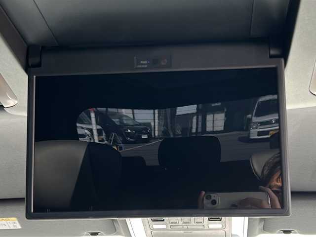 トヨタ アルファードハイブリット Z 佐賀県 2024(令6)年 1.3万km プラチナホワイトパールマイカ 左右独立ムーンルーフ/純正14インチディスプレイオーディオ(ナビ機能/HDMI/CarPlay/Bluetooth/フルセグ)/純正13.2インチリアエンターテイメント/両側パワースライドドア/全方位カメラ/デジタルインナーミラー/前後ドライブレコーダー/ビルトインETC2.0/ユニバーサルステップ/アドバンスドパーク/アドバンストドライブ/トヨタセーフティセンス/クリアランスソナー/BSM/ヘッドアップディスプレイ/電動リアゲート/スーパーロングオーバーヘッドコンソール/置くだけ充電/合皮シート/D/N席パワーシート・シートヒーター・エアーシート/純正18インチアルミホイール/純正フロアマット