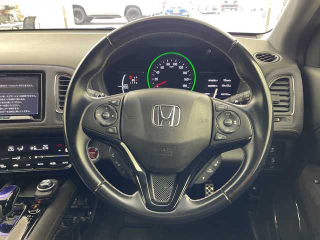 ホンダ ヴェゼル ハイブリッド RS ホンダセンシング 岐阜県 2016(平28)年 4.3万km プレミアムクリスタルレッドM 8インチメモリナビ/・フルセグ/BT/CD/DVD/バックカメラ/ドライブレコーダー/ビルトインETC/ハーフレザーシート/・シートヒーター/革巻きステアリング/・ステアリングスイッチ/・パドルシフト/・レーダークルーズコントロール/LEDヘッドライト/・フォグランプ/プッシュスタート/スマートキー/衝突軽減ブレーキ/レーンキープ/純正フロアマット