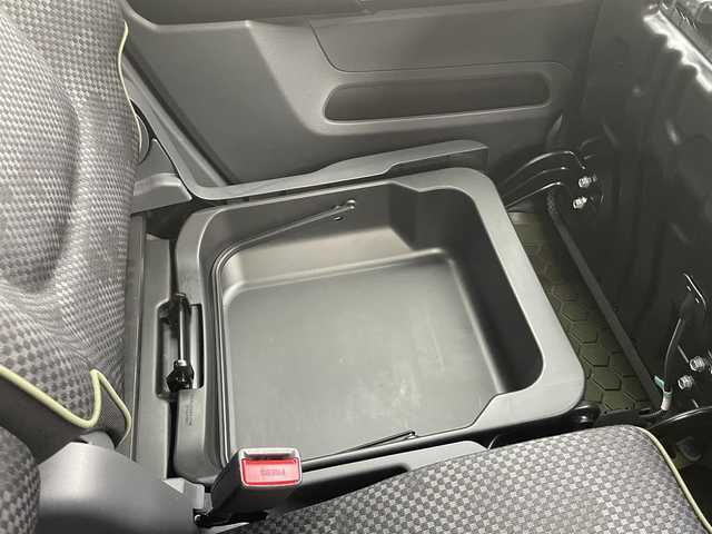 スズキ ハスラー J 大阪府 2019(平31)年 0.6万km クールカーキPM ワンオーナー/メモリナビ/フルセグテレビ/バックカメラ/ドアバイザー/プッシュスタート/ETC