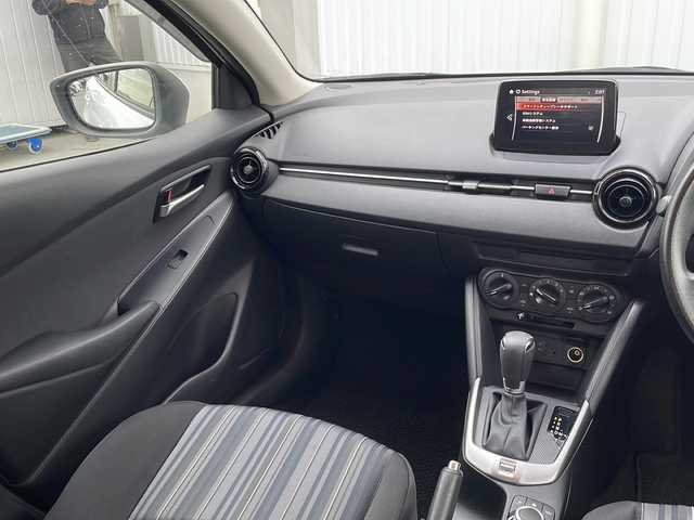 マツダ マツダ２ 15C 三重県 2020(令2)年 3.2万km アークティックホワイト 禁煙/純正ナビ/ビルトインETC/BSM/レーンキープアシスト/衝突被害軽減システム/コーナーセンサー/MTモード/LEDオートライト/ステアリングスイッチ/スマートキー/保証書/取扱説明書