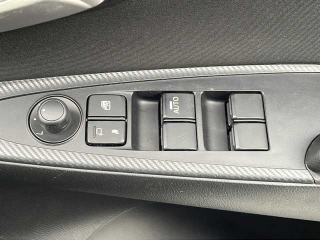 マツダ マツダ２ 15C 三重県 2020(令2)年 3.2万km アークティックホワイト 禁煙/純正ナビ/ビルトインETC/BSM/レーンキープアシスト/衝突被害軽減システム/コーナーセンサー/MTモード/LEDオートライト/ステアリングスイッチ/スマートキー/保証書/取扱説明書