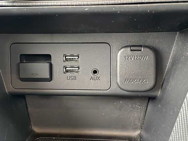 マツダ マツダ２ 15C 三重県 2020(令2)年 3.2万km アークティックホワイト 禁煙/純正ナビ/ビルトインETC/BSM/レーンキープアシスト/衝突被害軽減システム/コーナーセンサー/MTモード/LEDオートライト/ステアリングスイッチ/スマートキー/保証書/取扱説明書