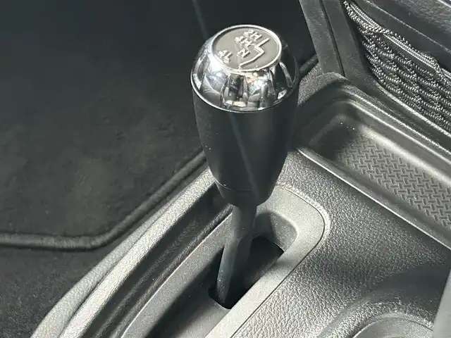 クライスラー・ジープ ジープ ラングラー アンリミテッド サハラ 福岡県 2017(平29)年 3.8万km ビレットシルバー クルーズコントロール　/純正ナビ　/フルセグTV/バックカメラ　/サイドカメラ　/オートライト/ステアリングスイッチ　/純正フロアマット　/前方ドライブレコーダー　/純正１８インチアルミホイール　/ＥＴＣ