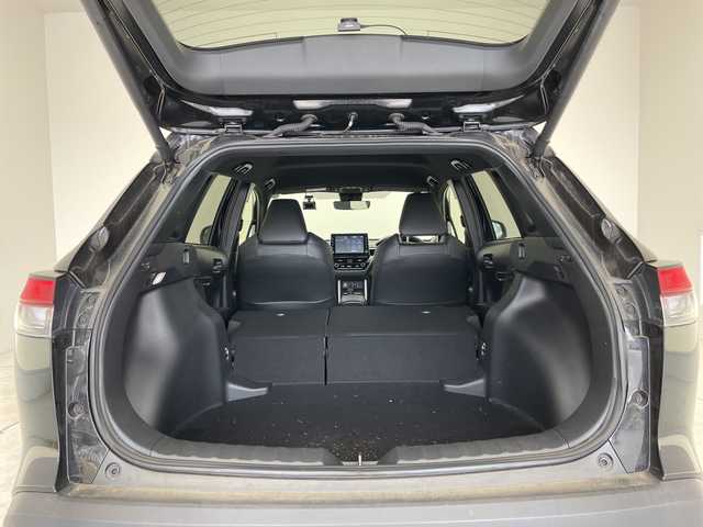 トヨタ カローラ クロス Z 愛知県 2023(令5)年 1.3万km アティチュードブラックマイカ 純正9型ディズプレイオーディオ　ナビ機能なし/全方位カメラ/レーダークルーズコントロール/シートヒーター/Bluetooth/バックカメラ/電動リアゲート/パワーシート/コーナーセンサー/純正アルミホイール/ルーフレール/ブラインドスポットモニター/LEDヘッドライト/衝突軽減システム/オートマチックハイビーム/ETC/ステアリングスイッチ/スマートキー/プッシュスタート