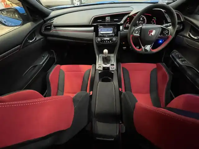 ホンダ シビック タイプR 長崎県 2021(令3)年 3.7万km レーシングブルーパール 登録時36473km/純正ナビ/・TV/・Bluetoothaudio/・DVD/ビルトインETC2.0/バックカメラ/レーダークルーズコントロール/ブレンボブレーキ/純正19インチAW/LEDヘッドライト/スマートキー×2/保証書・取説あり/Pantheraセキュリティ