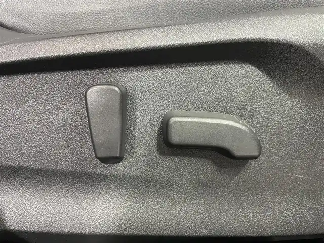 スバル フォレスター プレミアム 大阪府 2019(令1)年 5.9万km クリスタルホワイトP STIエアロ/18incAW 純正ナビTV バックカメラ デジタルインナーミラー ハーフレザー パワーシート/ヒーター ステアリングヒーター 電動リアゲート レーダークルコン 衝突軽減ブレーキ レーンアシスト BSM