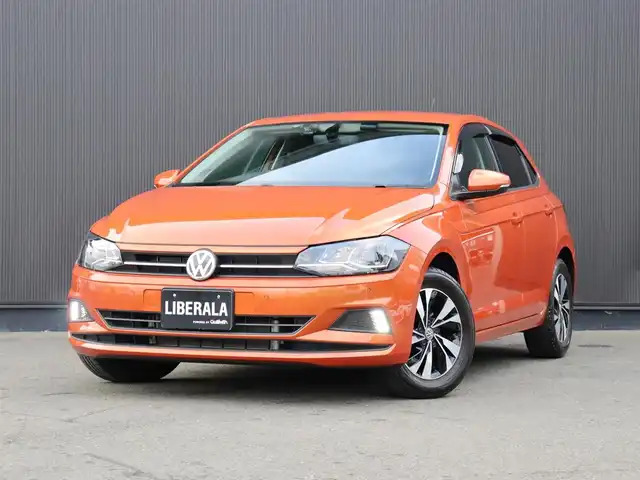 フォルクスワーゲン ポロ TSIコンフォートライン 静岡県 2019(平31)年 1.7万km エナジェティックオレンジメタリック １オーナー /discoverProパッケージ /純正ナビ/TV・CD・DVD/セーフティパッケージ/・ACC/・BSM/・パーキングアシスト/・衝突軽減ブレーキ/Carplay/バックカメラ/ETC2.0/スペアキー