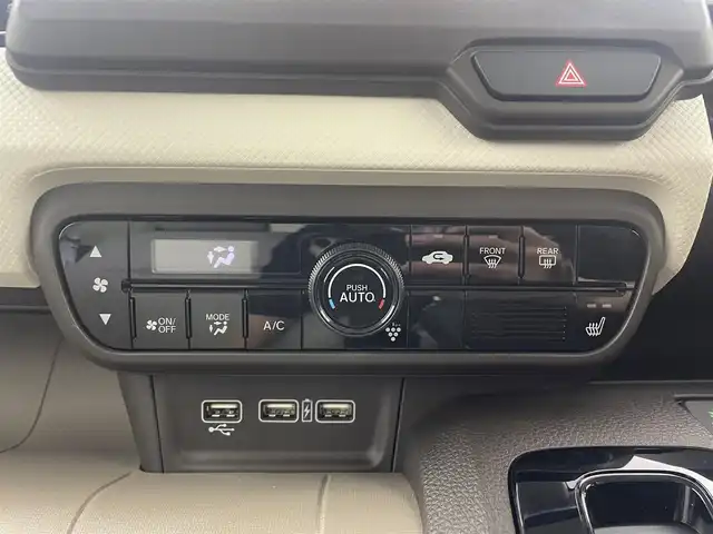 ホンダ Ｎ ＷＧＮ L ホンダセンシング 大分県 2021(令3)年 0.5万km ルナシルバーM ワンオーナー/ホンダセンシング/・衝突被害軽減ブレーキ/・レーンキープアシスト/・レーダークルーズコントロール/・先行車発進お知らせ機能/純正ディスプレイオーディオ/（CD/Bluetooth/AM/FM）/・ETC/電子パーキング/オートホールド/シートヒーター(運転席)/プッシュスタート/スマートキー/スペアキー/純正フロアマット/保証書/取扱説明書