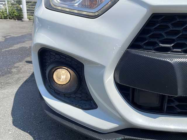 スズキ スイフト スポーツ セーフティPKG 山梨県 2019(令1)年 8.7万km ピュアホワイトP ６MT/純正ＳＤナビ　/全方位モニター　/純正ビルトインＥＴＣ　/ワンセグＴＶ　/Ｂｌｕｅｔｏｏｔｈ　/ＣＤ　/ＵＳＢ　/ドライブレコーダー/クルーズコントロール/運転席シートヒーター　/純正１７インチＡＷ　/ＡＢＳ　/横滑り防止装置　/レーンキープアシスト　/オートライト/プッシュスタート/純正フロアマット