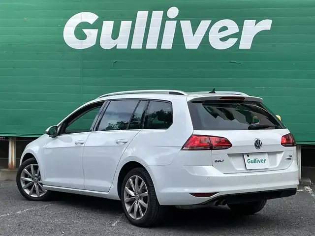 フォルクスワーゲン ゴルフ ヴァリアント TSI ハイライン BMテクノ 東京都 2014(平26)年 7.8万km オリックスホワイトパールエフェクト Discover Pro(ナビゲーションシステム)/・純正8インチナビ/(フルセグ/DVD/Bluetooth)/アダプティブクルーズコントール/プリクラッシュブレーキシステム/レーンキープアシストシステム/パークディスタンスコントロール/アダプティブシャシーコントロール/フロント&リアトラフィックアラート/電動パーキング/革巻きステアリング/ステアリングスイッチ/左右独立温度調整エアコン/純正フロアマット/ETC/スペアキー×1/取扱説明書