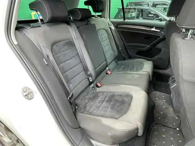 フォルクスワーゲン ゴルフ ヴァリアント TSI ハイライン BMテクノ 東京都 2014(平26)年 7.8万km オリックスホワイトパールエフェクト Discover Pro(ナビゲーションシステム)/・純正8インチナビ/(フルセグ/DVD/Bluetooth)/アダプティブクルーズコントール/プリクラッシュブレーキシステム/レーンキープアシストシステム/パークディスタンスコントロール/アダプティブシャシーコントロール/フロント&リアトラフィックアラート/電動パーキング/革巻きステアリング/ステアリングスイッチ/左右独立温度調整エアコン/純正フロアマット/ETC/スペアキー×1/取扱説明書